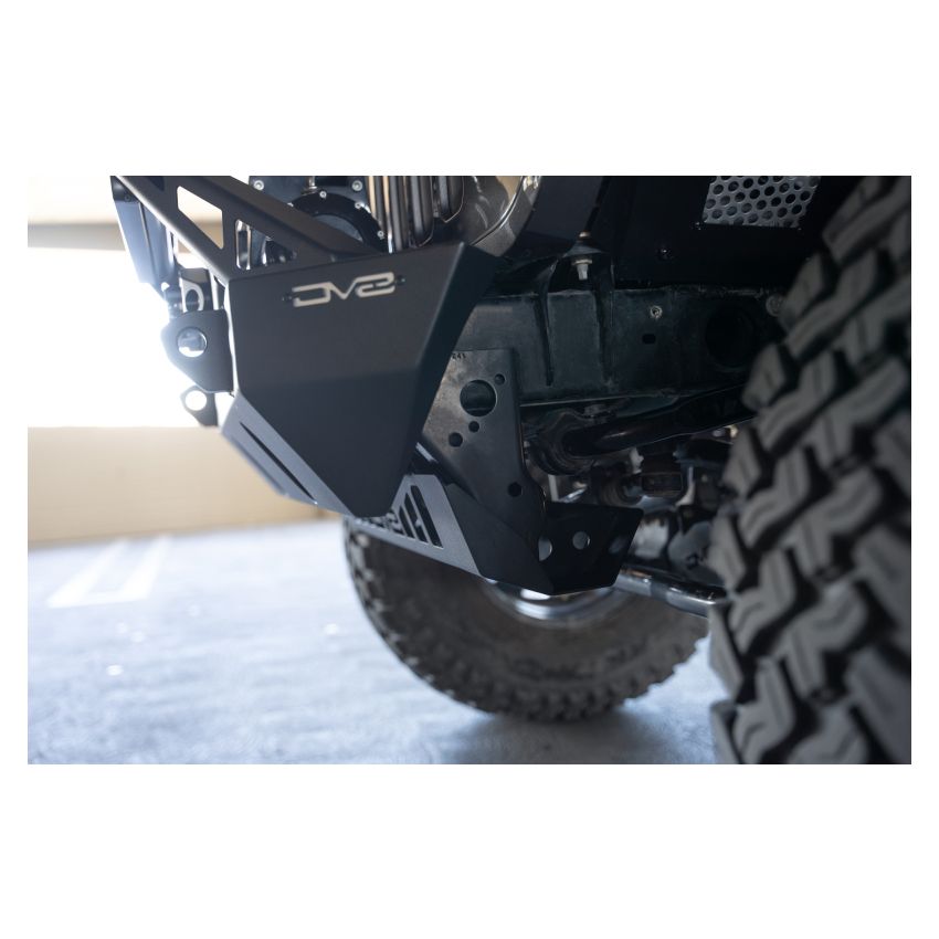 DV8 Offroad 18-23 Jeep Wrangler JL/JT Front Bumper Sway-Bar Disconnect Motor Skid Plate