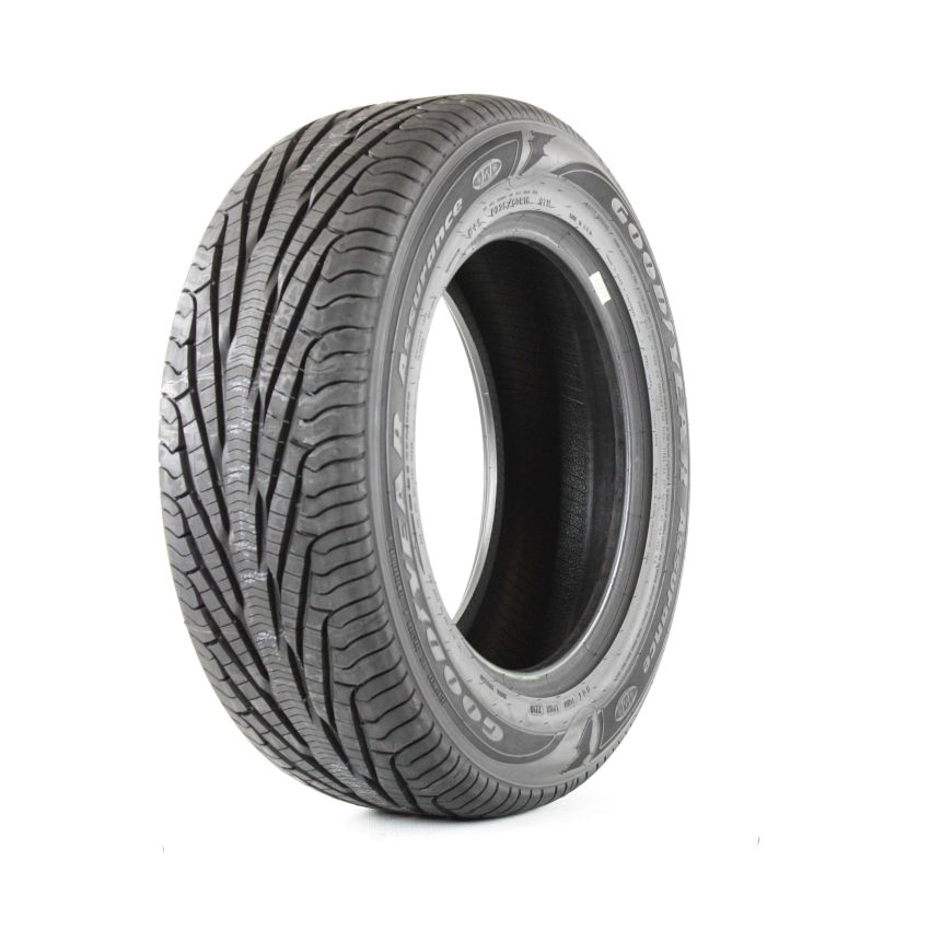 Goodyear  399073508 P195/60R15 Assurance Tripletred