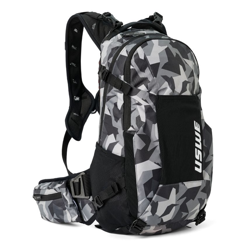 USWE 21601145 Shred MTB Daypack 16L - Camo/Black