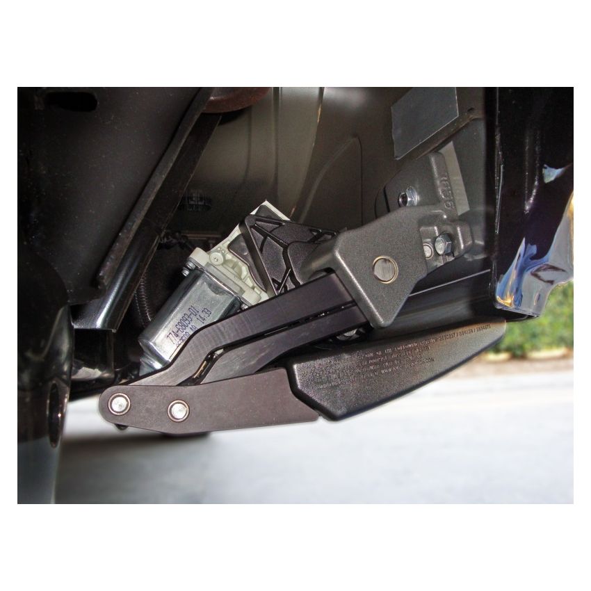 AMP Research 76138-01A 2013-2015 Dodge Ram 1500/2500/3500 All Cabs PowerStep Plug N Play - Black