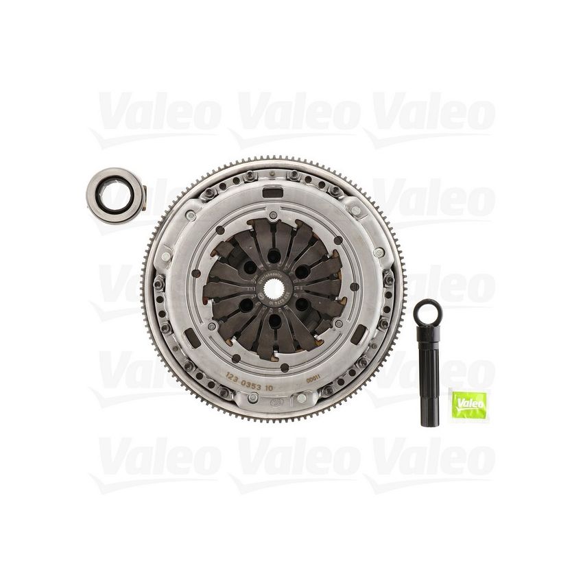Valeo 52255601 1999-2005 Volkswagen Jetta Clutch Kit and DMF 1.8L