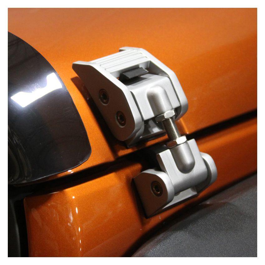 Rugged Ridge 07-18 Jeep Wrangler JK Silver Hood Catch Kit