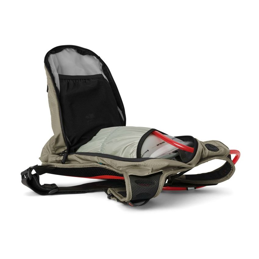 USWE 209077021 Outlander Moto Hydration Pack 9L - Sand