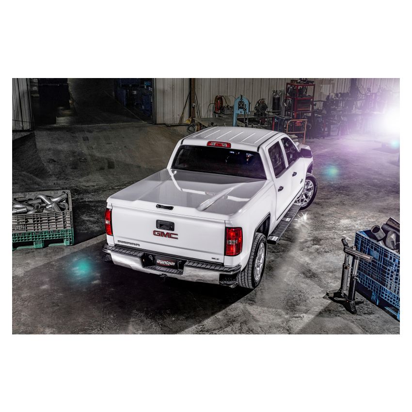 Undercover UC1238L-GJI 19-20 GMC Sierra 1500 (w/ MultiPro TG) 5.8ft Elite LX Bed Cover - Dark Sky Metallic