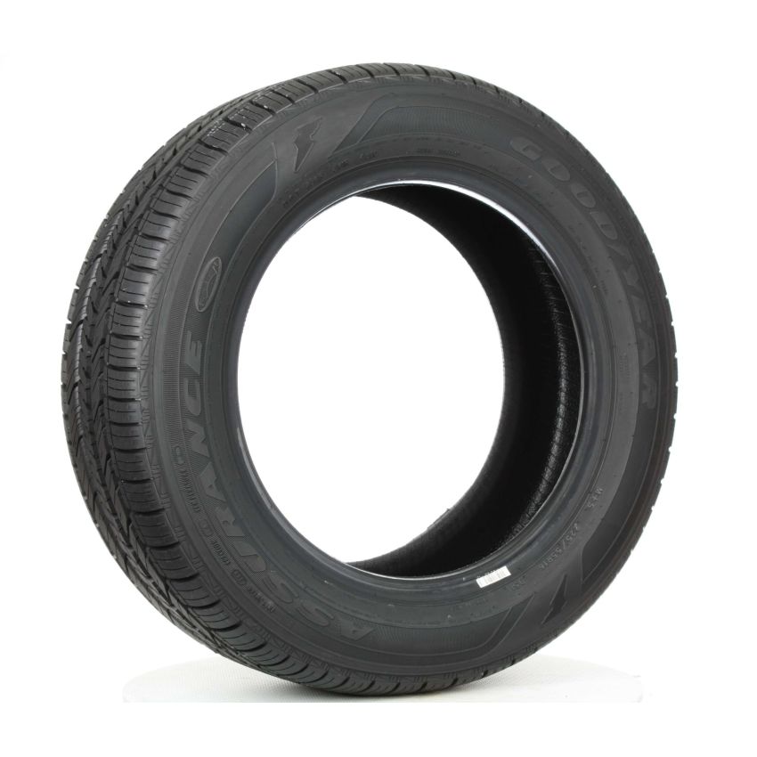 Goodyear  738236571 P205/70R15 Assurance Fuel Max