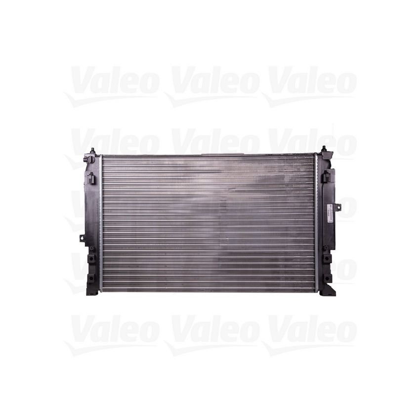 Valeo 731537 1997-2005 Volkswagen Passat Radiator (VSOE2192)