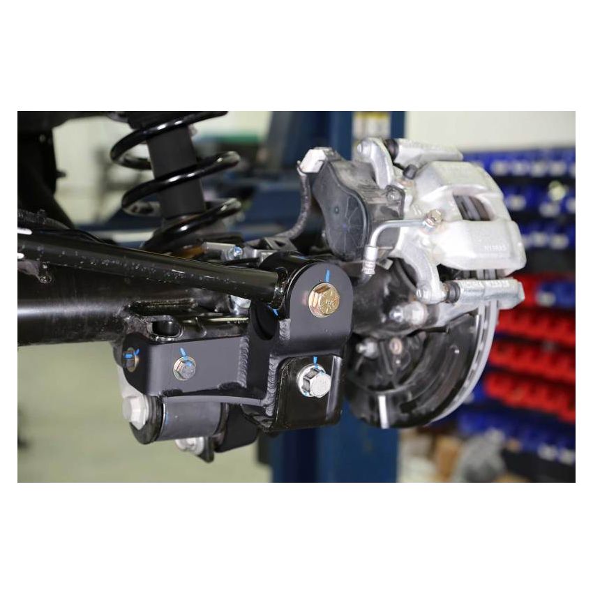 Fabtech 2021+ Ford Bronco 4WD Rear Track Bar Bracket