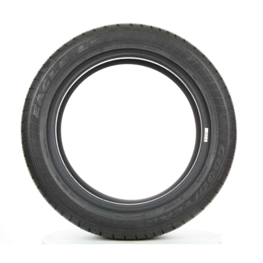 Goodyear  706569163 P225/55R18 Eagle LS-2