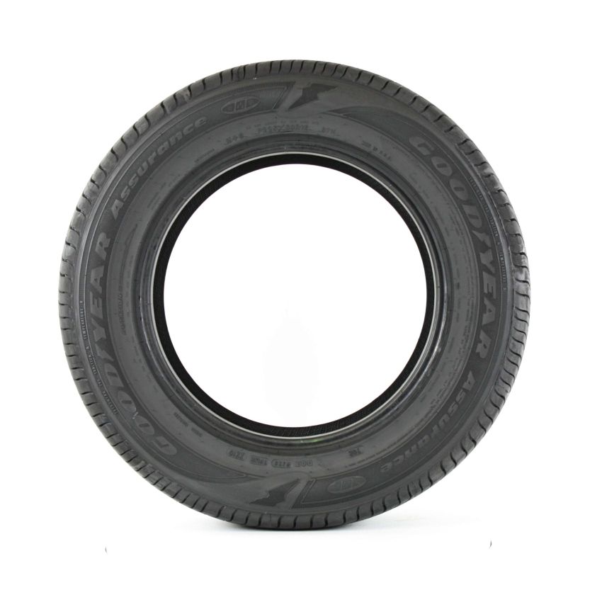 Goodyear  399073508 P195/60R15 Assurance Tripletred