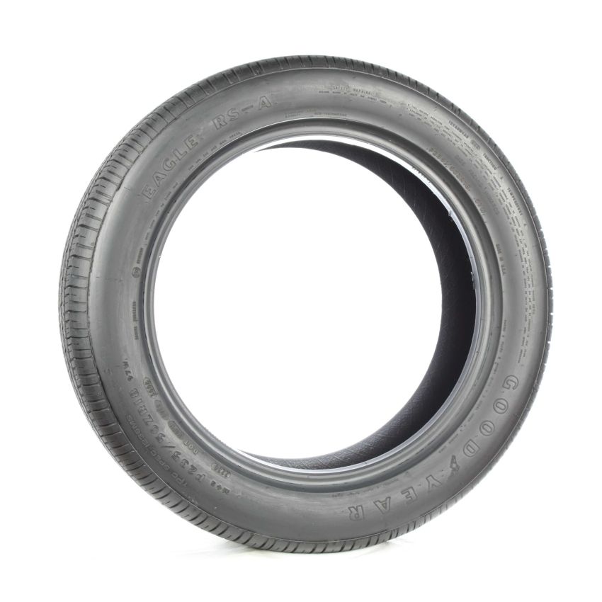 Goodyear  474217372 205/45R17 Eagle RS-A Emt