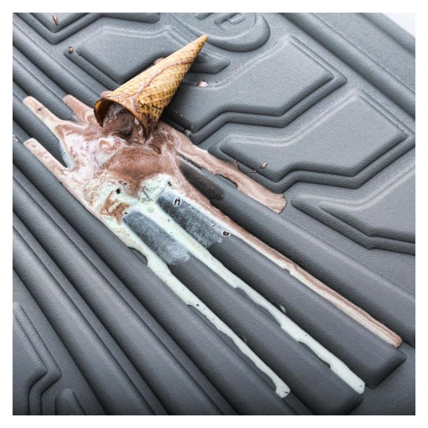 Lund 07-13 Toyota Tundra Access Cab Catch-It Floormats Rear Floor Liner - Black (1 Pc.)