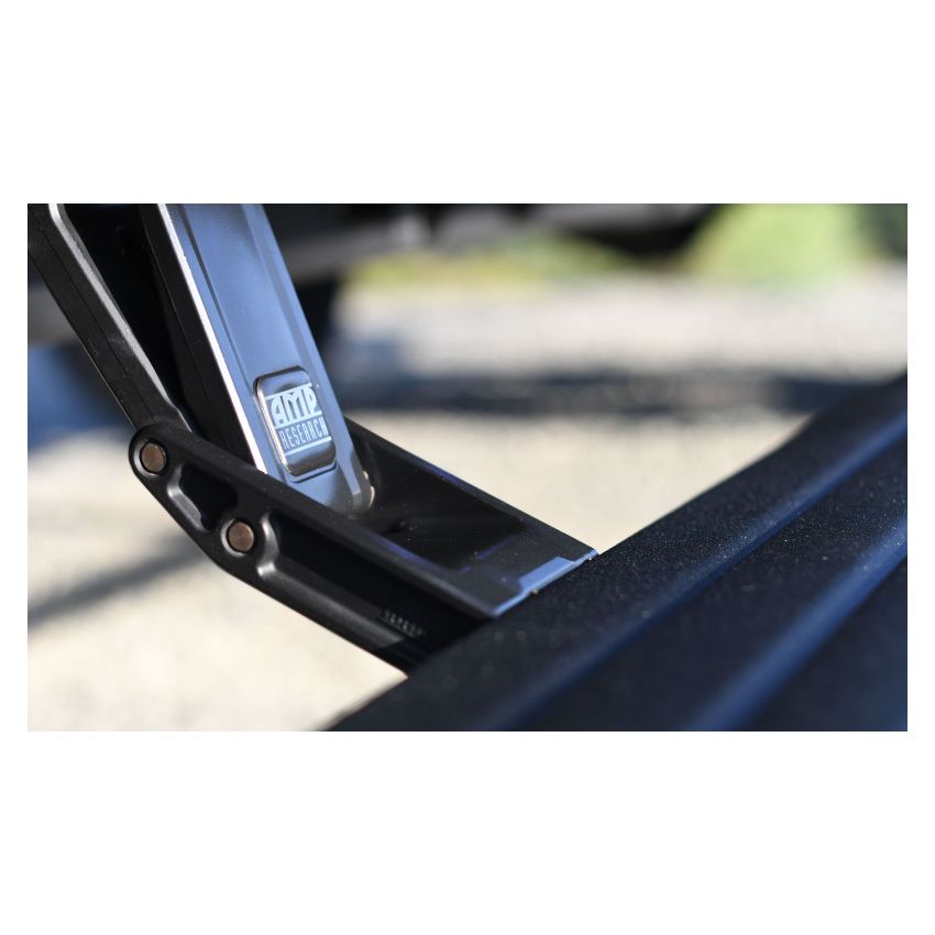 AMP Research 86255-01A 22-24 Chevrolet Silverado 1500 & 2024 2500/3500 DC/CC PowerStep Smart Series