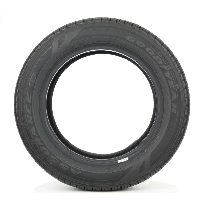 Goodyear  738236571 P205/70R15 Assurance Fuel Max