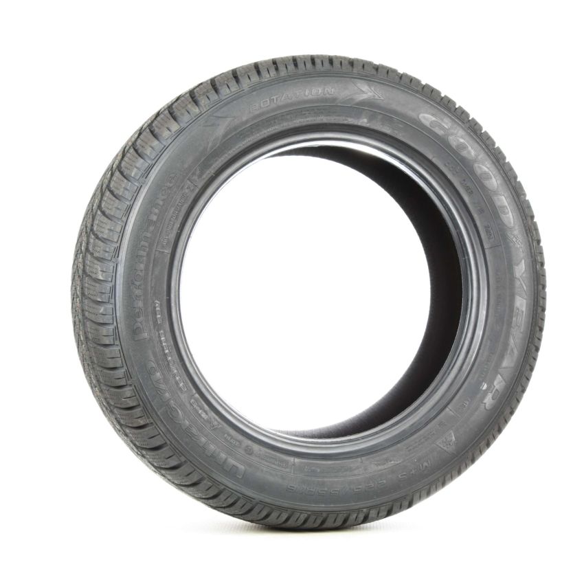 Goodyear  117812649 205/50R17 Ultra Grip Performance 2