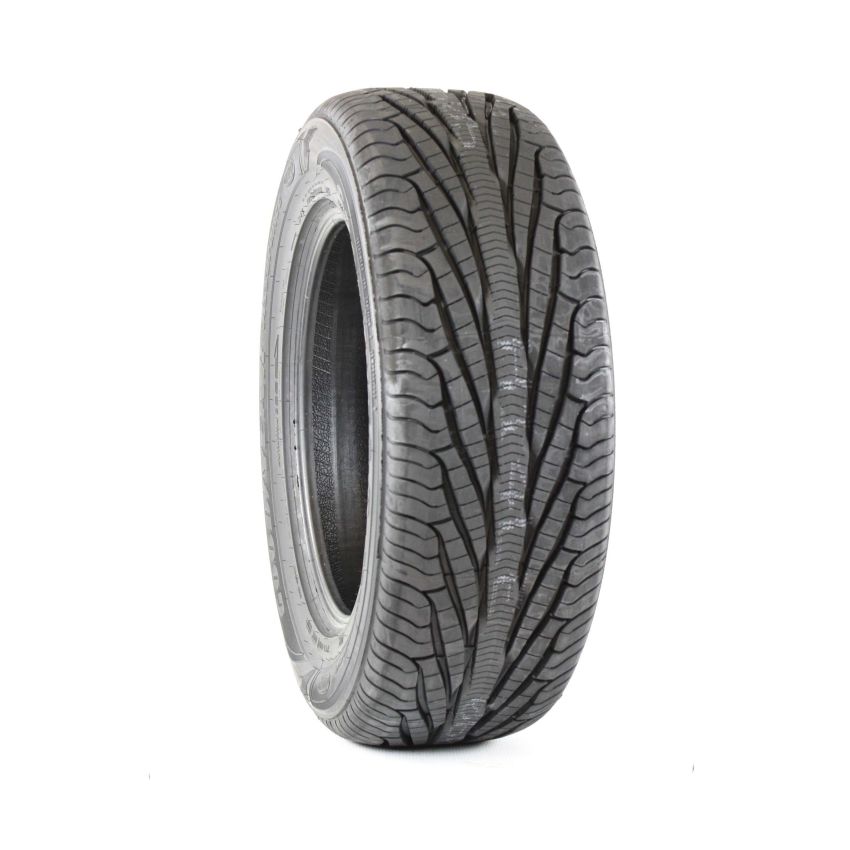 Goodyear  399073508 P195/60R15 Assurance Tripletred