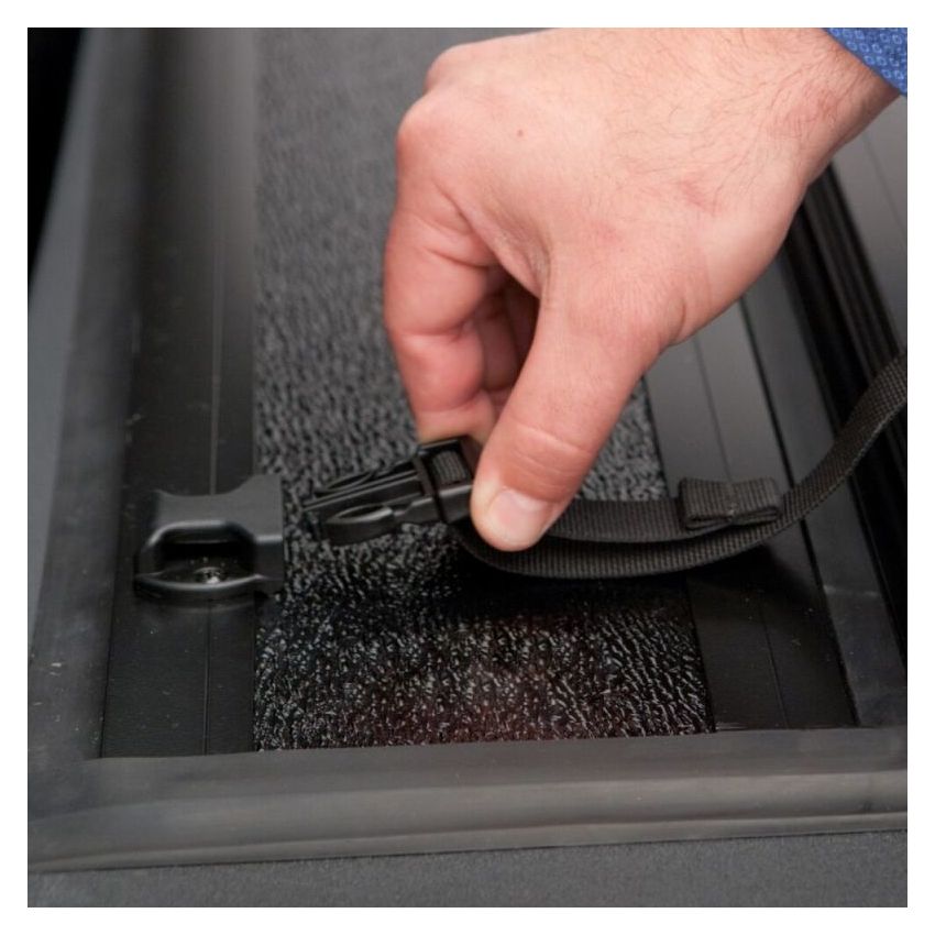 Undercover FX11029 2023 Chevy Coloado/GMC Canyon 5.2ft Shot Bed Flex Bed Cover