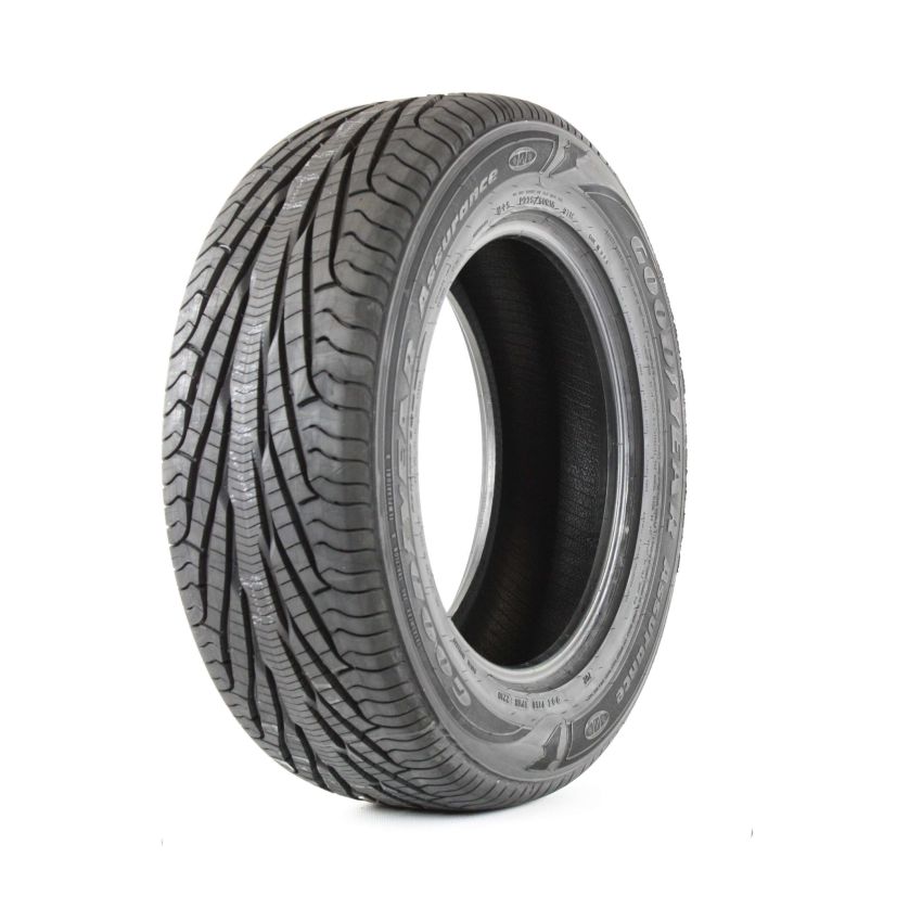 Goodyear  399073508 P195/60R15 Assurance Tripletred