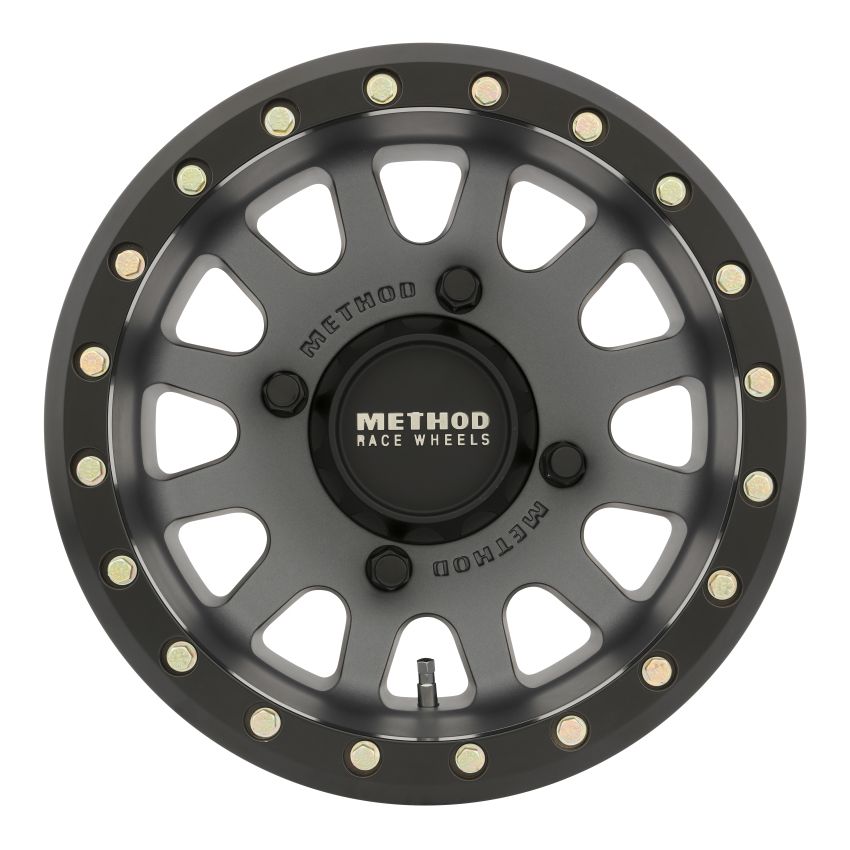 Method Wheels MR40157047843B Method MR401 UTV Beadlock 15x7 / 4+3/13mm Offset / 4x136 / 106mm CB Titanium Wheel- Matte Black Ring