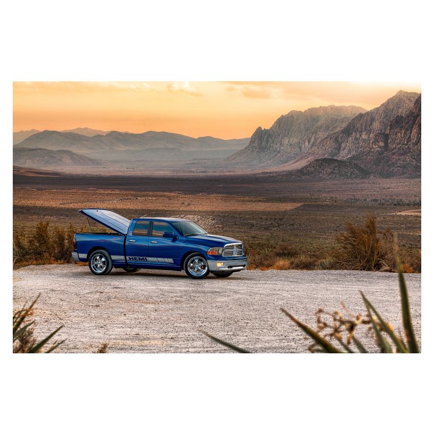 Undercover UC3096L-PR4 19-20 Ram 1500(w/o Rambox) 5.7ft Lux Bed Cover - Flame Red