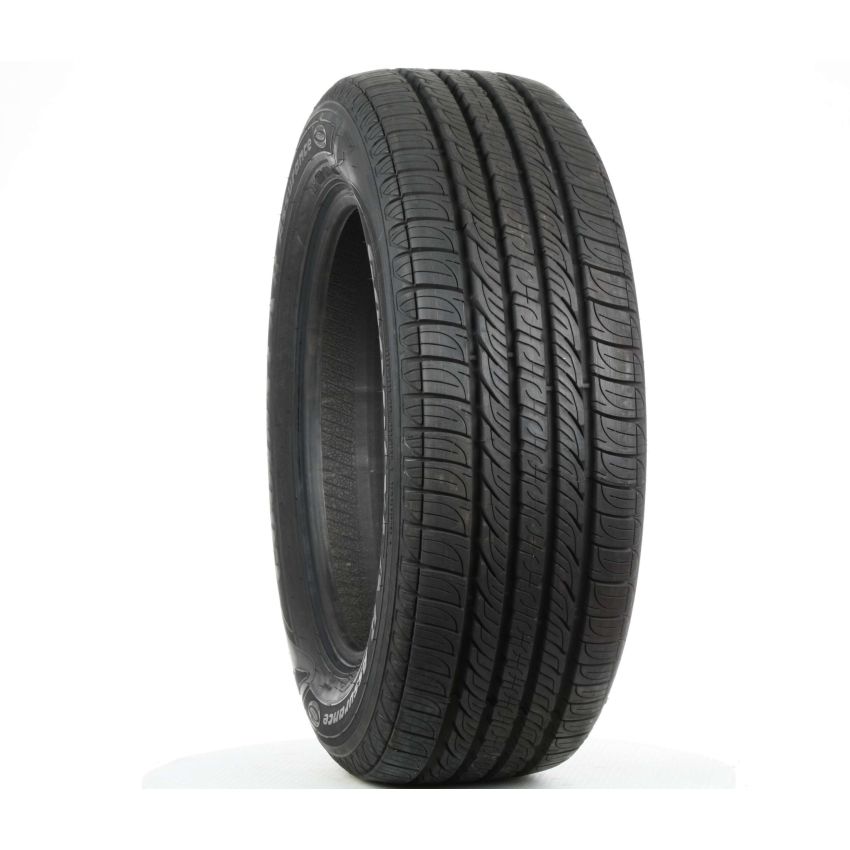 Goodyear  413009507 P215/60R16 Assurance Comfortred