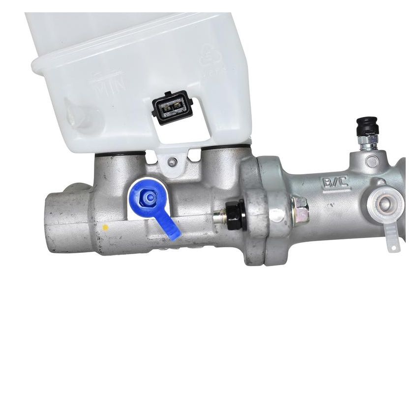 MANDO 17A1080 New OE Brake Master Cylinder w/ Reservoir, Direct Replacement
