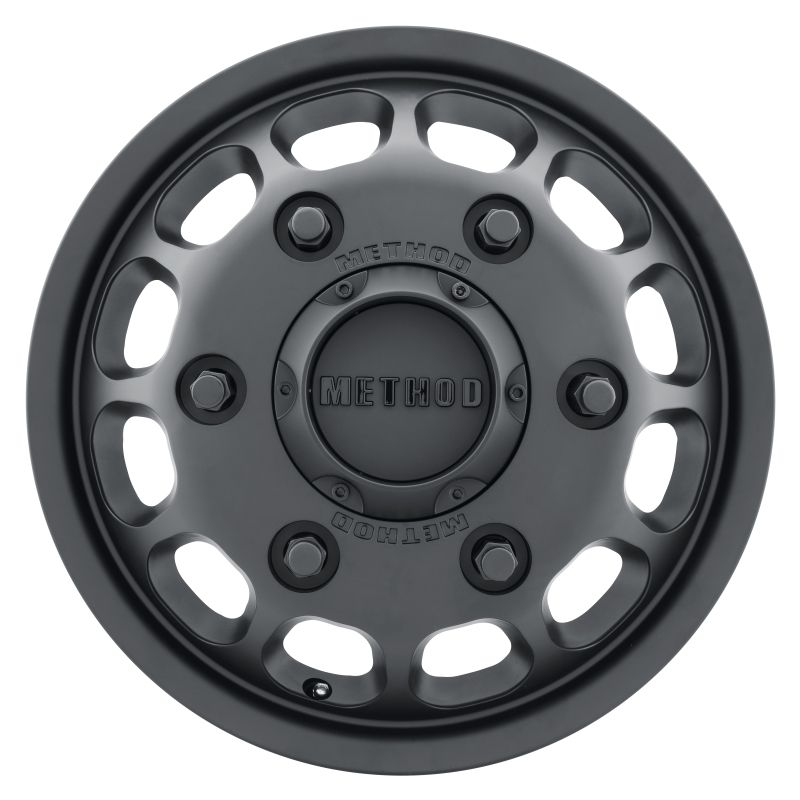 Method Wheels MR901655925117 Method MR901 - FRONT 16x5.5 +117mm Offset 6x205 161.04mm CB Matte Black Wheel
