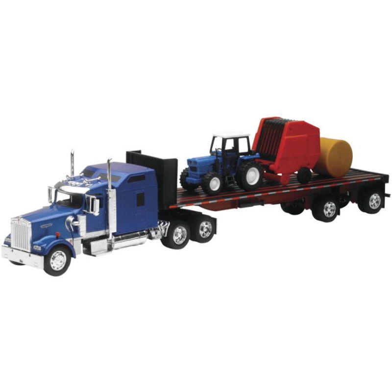 New Ray Toys SS-10353E Kenworth W900 with Flatbed, Tractor and Round Haybales/ Scale - 1:32
