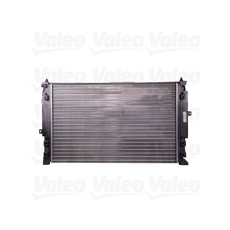 Valeo 731537 1997-2005 Volkswagen Passat Radiator (VSOE2192)