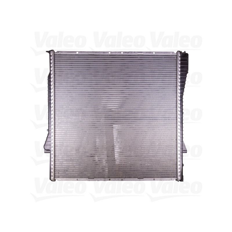 Valeo 734894 2000-2006 BMW X5 Radiator (VS2593)