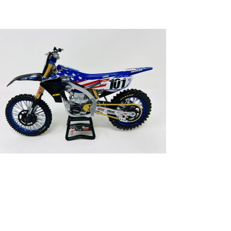 New Ray Toys 58423 Yamaha YZ450F Motocross of Nations (Eli Tomac #101)/ Scale - 1:12