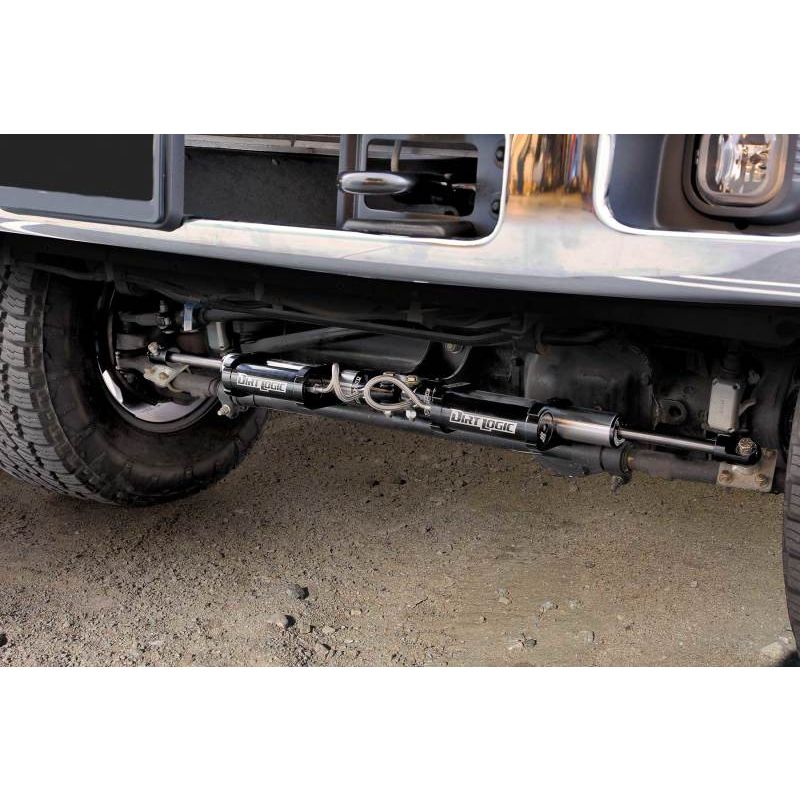 Fabtech FTS221162 05-21 Ford F250/350 4WD Dual Steering Stabilizer System (Opposing Style) w/DL 2.25 Res Shock