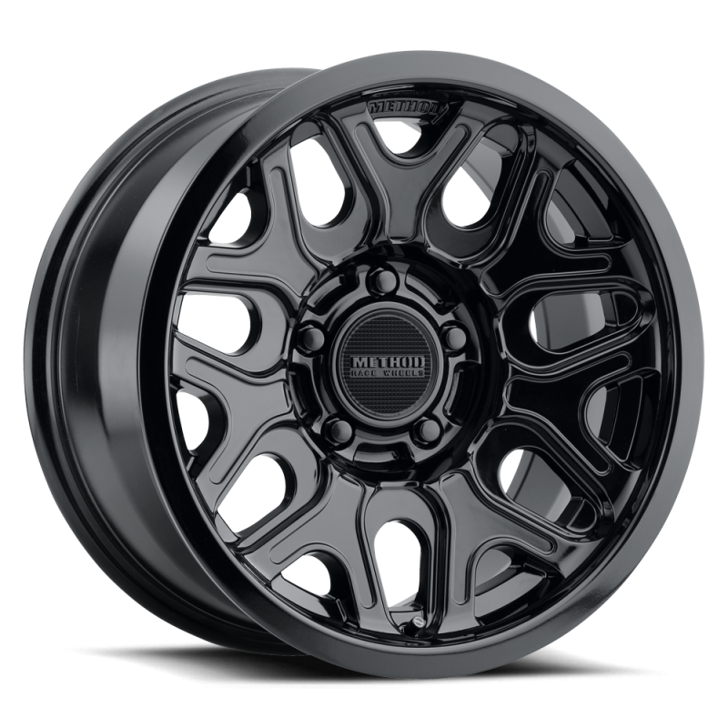 Method Wheels MR322890581318 Method MR322 / 18x9 / 5x150 BP / 18ET / 5.68in BS / 110.5mm CB - Gloss Black Wheel
