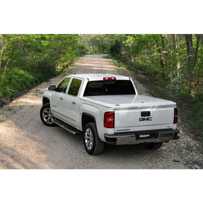 Undercover UC1146L-41 14-18 GMC Sierra 1500 (19 Limited) / 15-19 2500/3500 HD 6.5ft Lux Bed Cover - Black