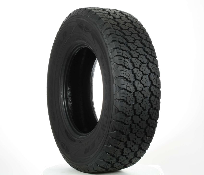 GOODYEAR Wrangler Silentarmor 215/85R16 All-Season