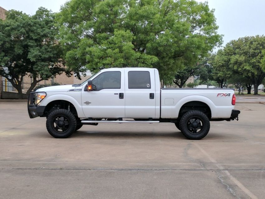 Road Armor 611VF6B 11-16 Ford F-250 Vaquero Front Bumper Full Guard - Tex Blk