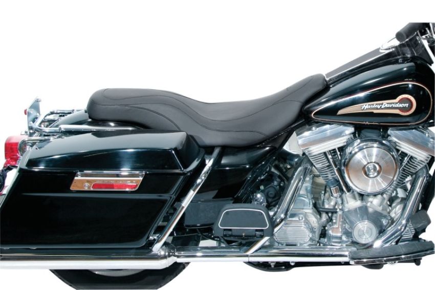Mustang Motorcycle 76382 Mustang 97-07 Harley Electra Glide, Road Glide DayTripper 1PC Seat - Black