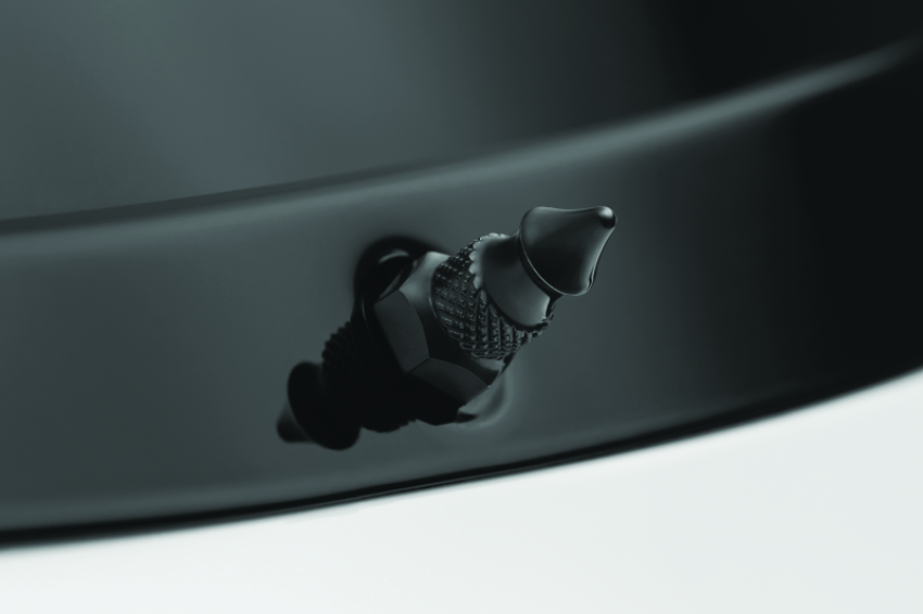 Kuryakyn 5714 Windshield Spikes FLH Black
