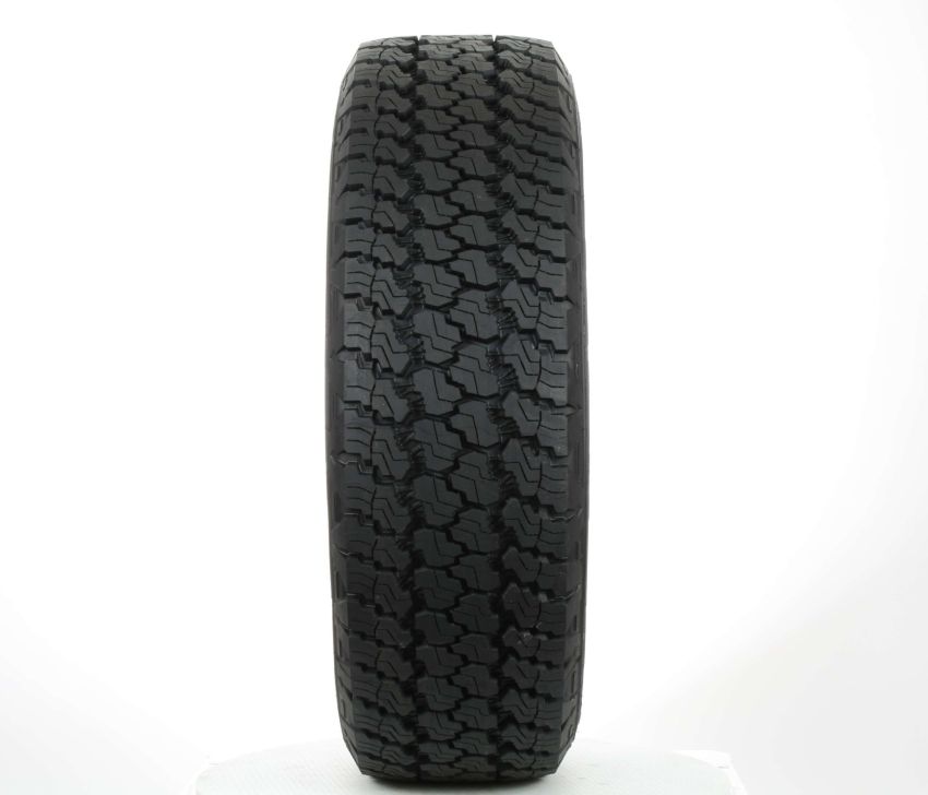 GOODYEAR Wrangler Silentarmor 215/85R16 All-Season