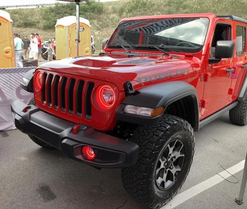 Oracle Lighting 1215-333 Jeep Wrangler JL/Gladiator JT LED Surface Mount Fog Light Halo Kit - ColorSHIFT