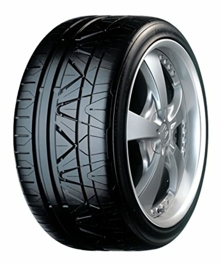 NITTO Invo 245/30R20