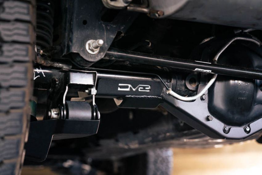 DV8 Offroad SPBR-03 Skid Plate
