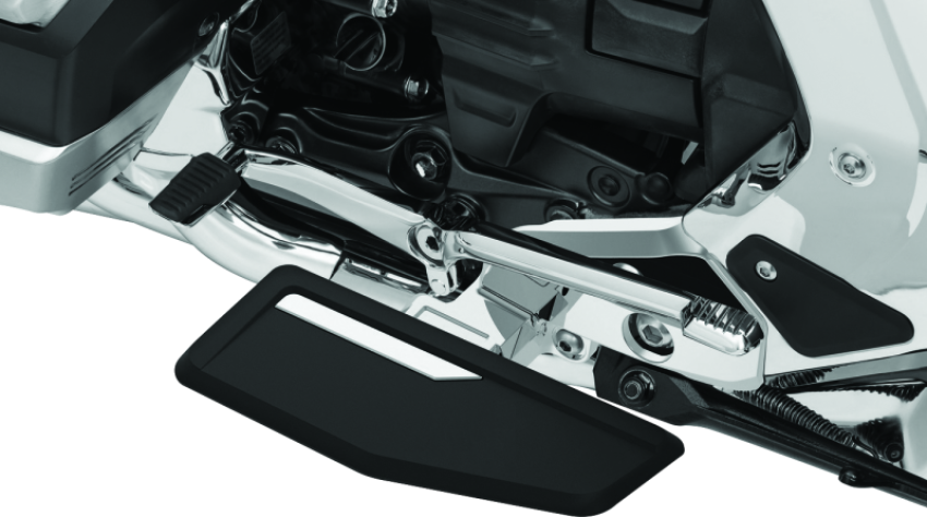 Kuryakyn 6752 Omni Driver Floorboards Chrome