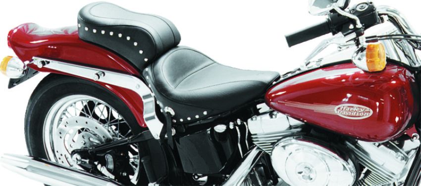 Mustang Motorcycle 75303 Mustang 84-06 Harley Standard Rear Tire Standard Touring 1PC Seat w/Studs - Black