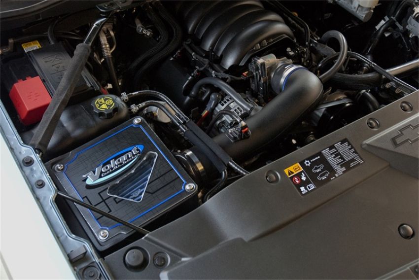 Volant 15554 Volant air intake systems utilize a high-velocity venturi filter adapter which provides a smooth transition through the MAF sensor into the intake tube for a much needed airflow improvement over the factory rubber tubing and resonator box.