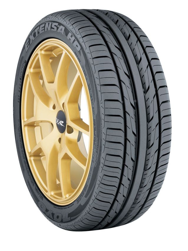 TOYO Extensa HP 245/40R18 All-Season