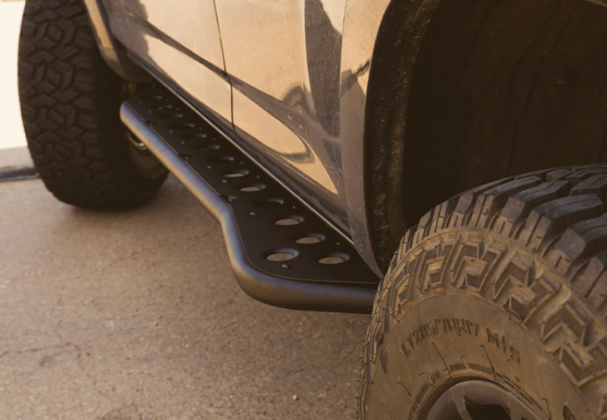 Cali Raised LED CR2736 Cali Raised 03-09 Toyota 4Runner Step Ed Bolt On Rock Sliders - No Kick Out/PwdrCoat Plate/Bed
