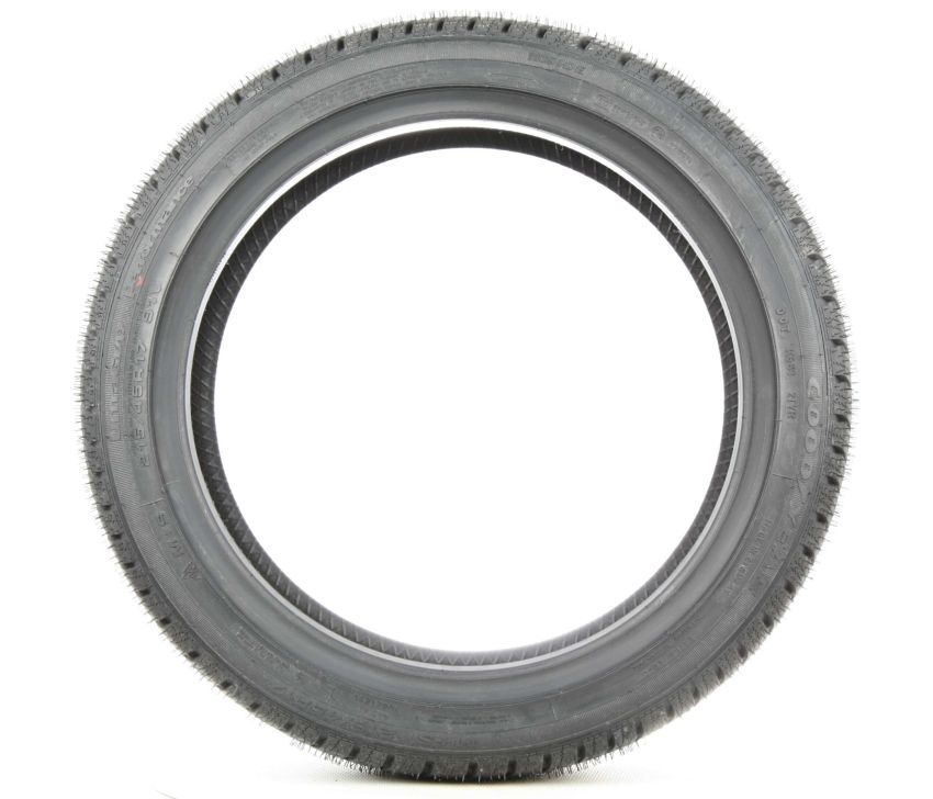 GOODYEAR Ultra Grip Performance 215/45R17