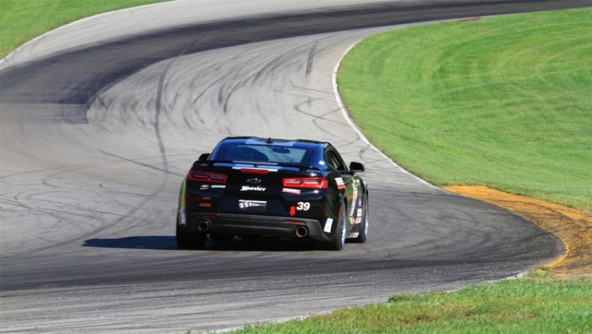 CORSA Performance 14773 Corsa 16-18 Chevy Camaro SS 6.2L Xtreme 2.75in Cat-Back Dual Rear Exit w/ Single 4.5in Polis