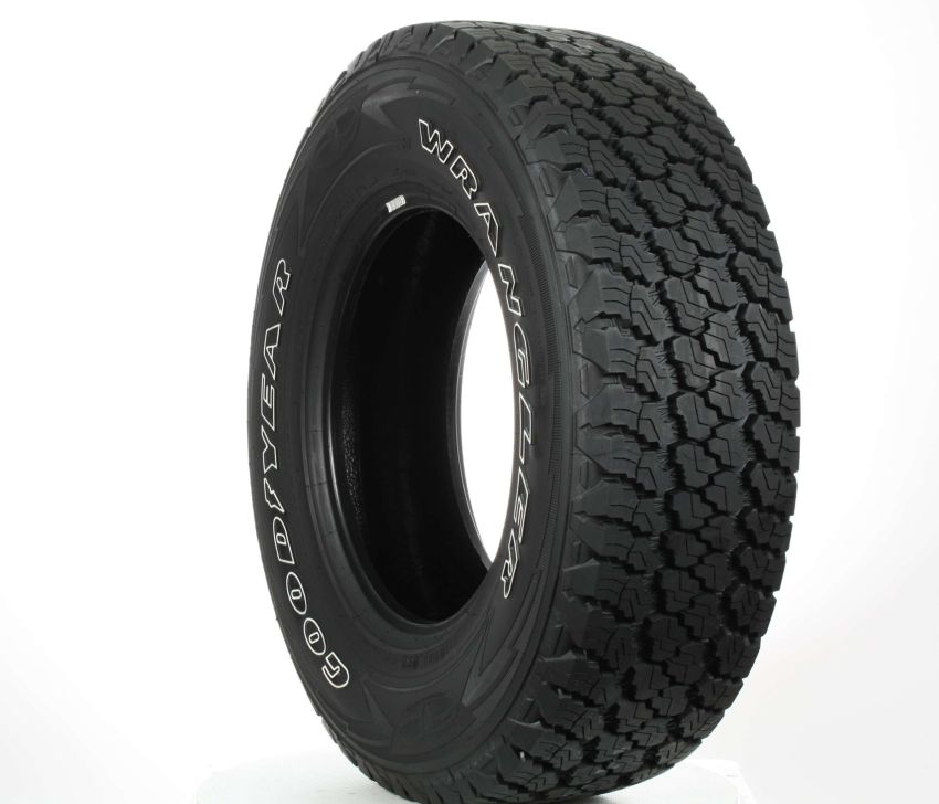 GOODYEAR Wrangler Silentarmor 215/85R16 All-Season