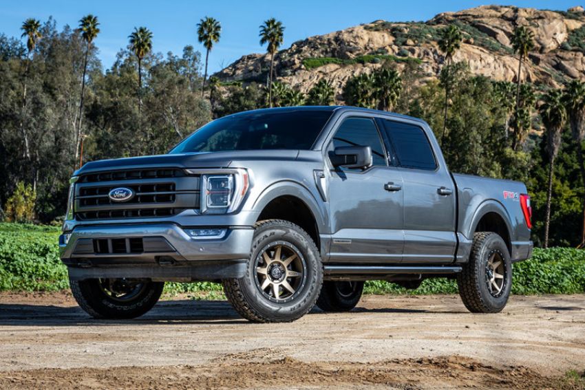 ICON 91825E 21-23 Ford F150 4WD 3in Lift 2.5 VS RR CDEV Coilover Kit